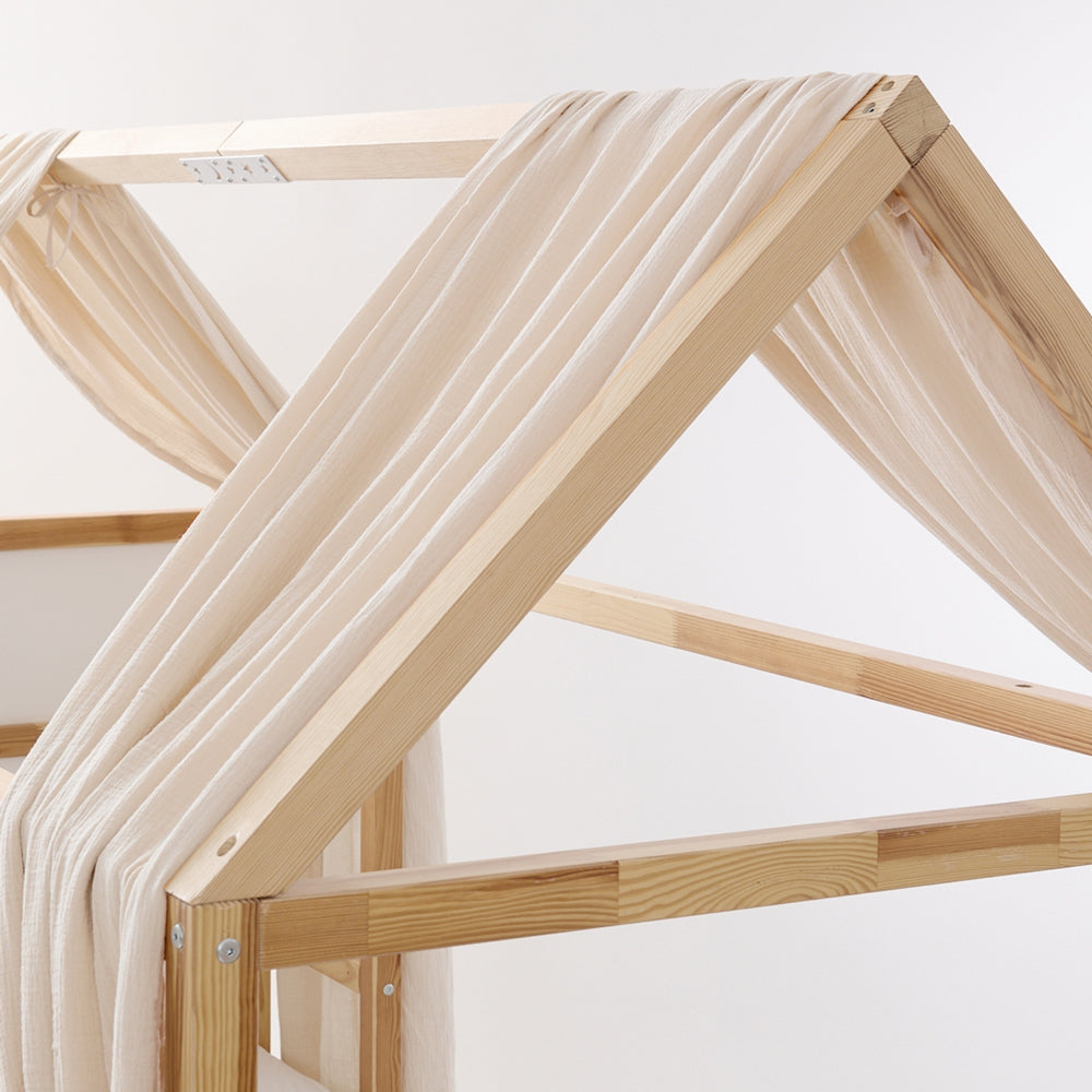 Detailaufnahme Kura Dach mit Baldachin.