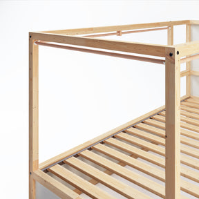 Ikea Kura Bett von der Stirnseite gesehen mit passenden Vorhangstangen aus Buchenholz