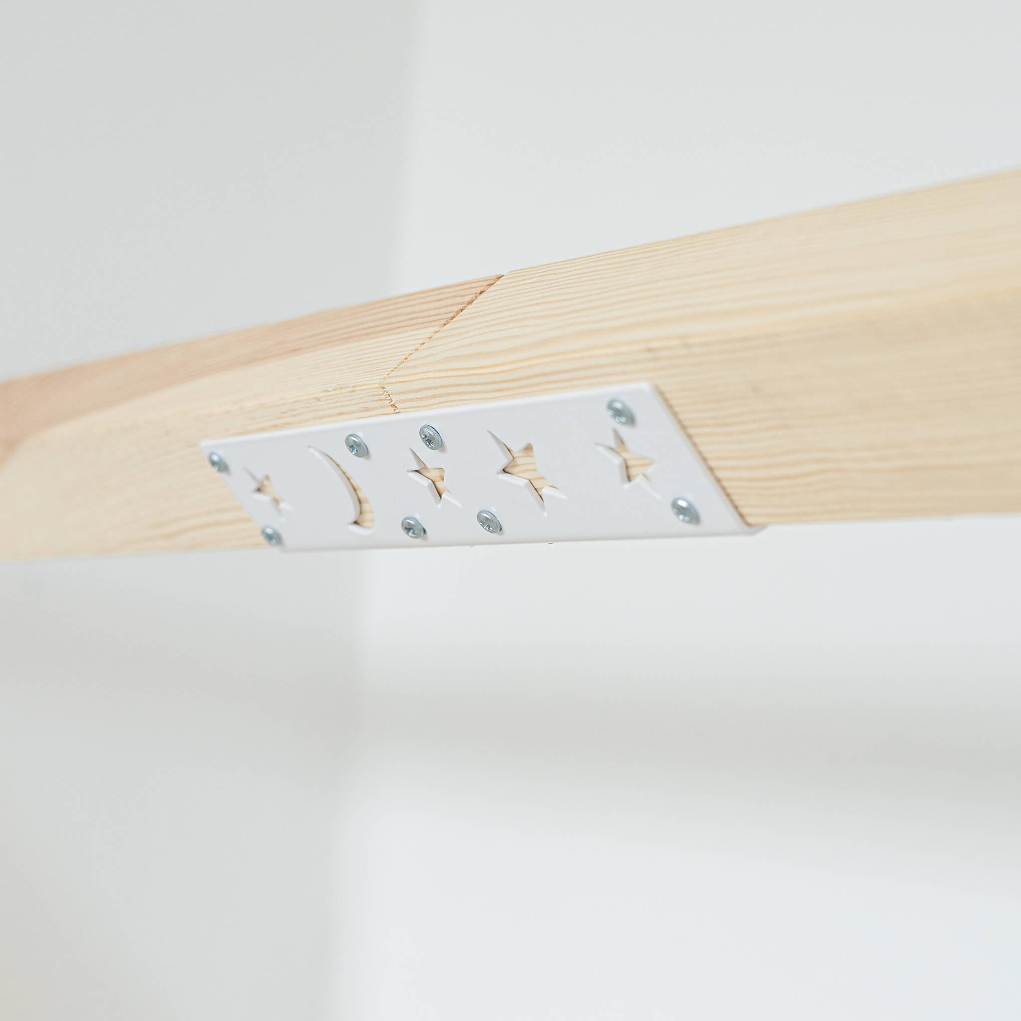 Ikea Kura Dachgestell Winkel mit Mond und Sternen