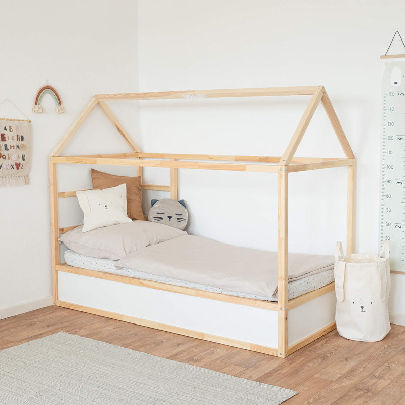 Kura Bett von Ikea als Flachbett mit Dachstuhl aus Kieferholz