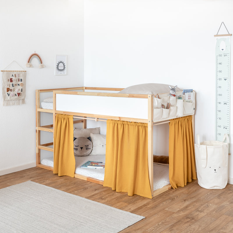 Ikea Kura Hochbett mit Bettvorhängen an der Vorhangstange mit Betttasche mit 9 Fächern
