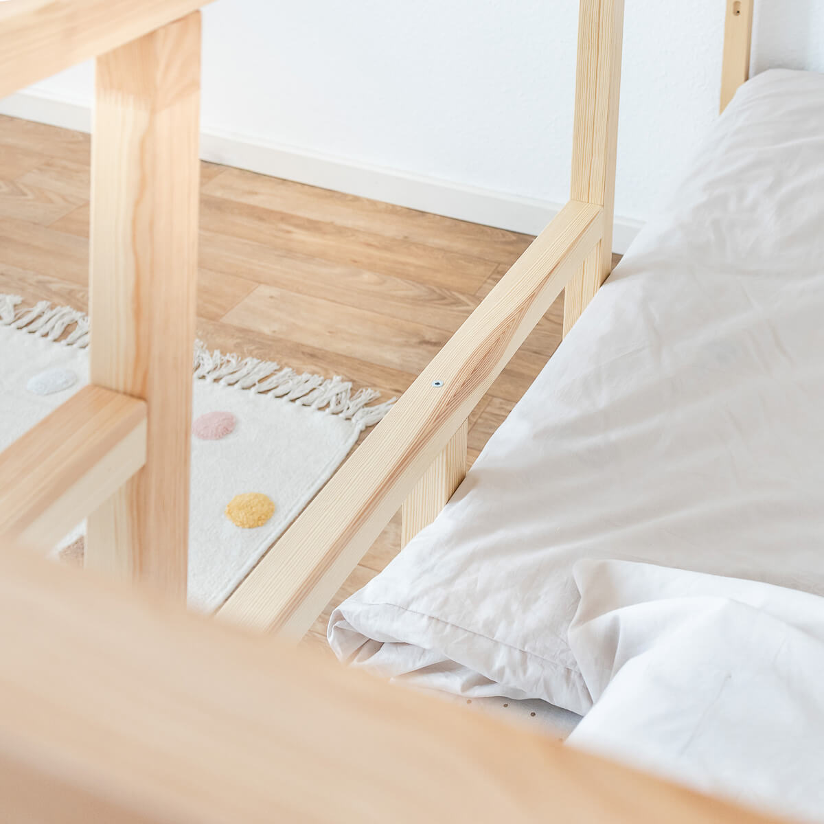 Detailansicht vom Rausfallschutz für Ikea Kura Kinderbett