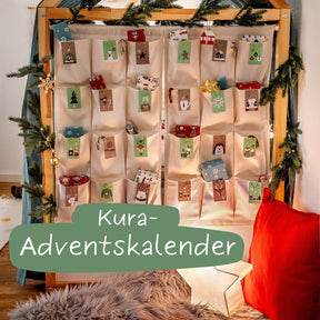 Adventskalender zum Befüllen, bestehend aus 2 Vorhangtaschen mit jeweils 12 Fächern für das IKEA Kura Bett.