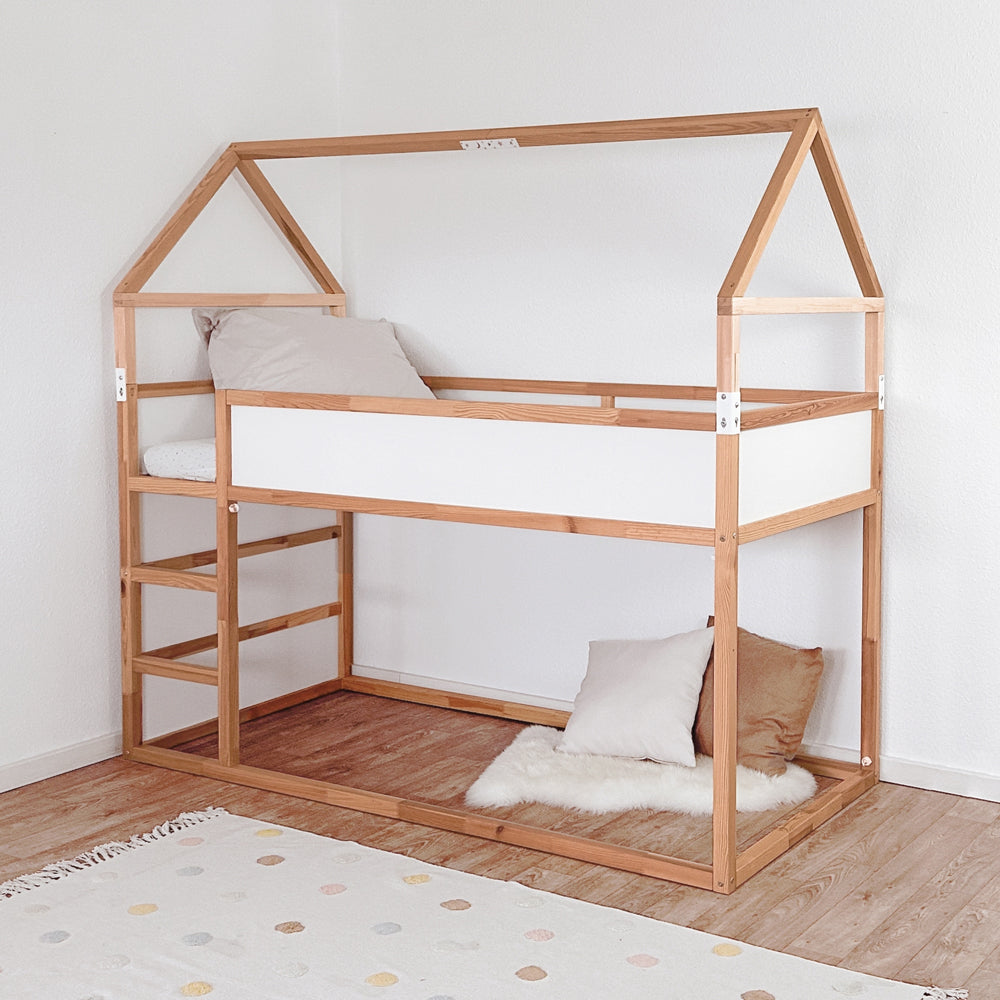 IKEA Kura Bett mit Erhöhung und Dachgestell aus Kiefernholz.