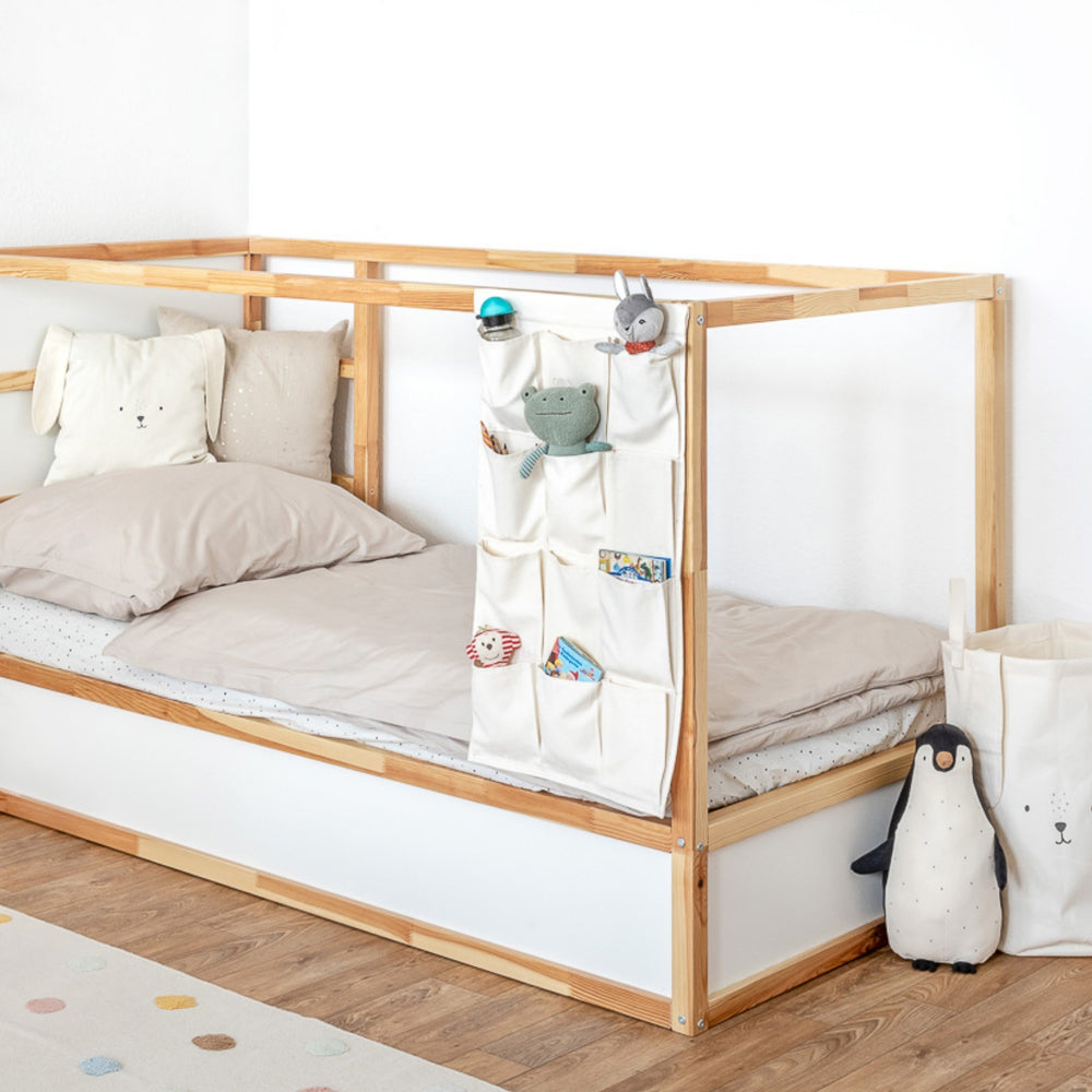 IKEA Kura Bett als Bodenbett mit Kura Aufbewahrung mit 12 Taschen.